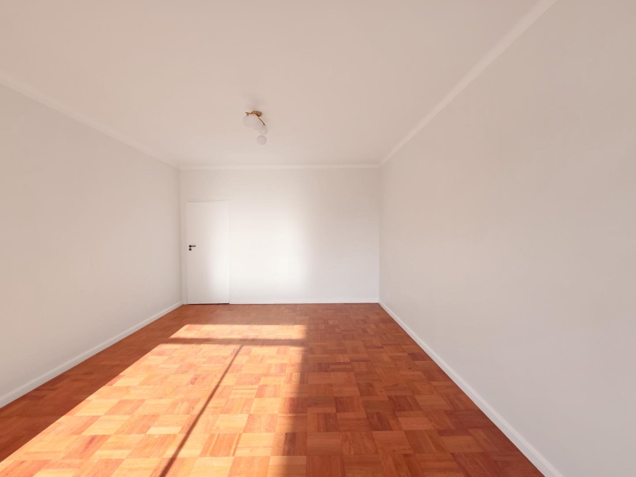 2 Bedroom Property for Sale in Sea Point Western Cape